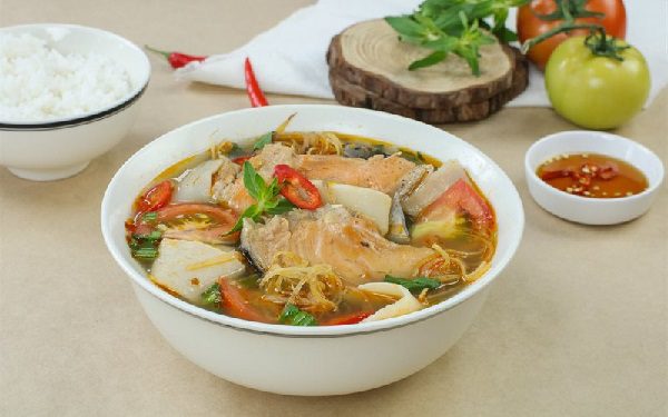 Cá Hồi Nấu Măng Chua